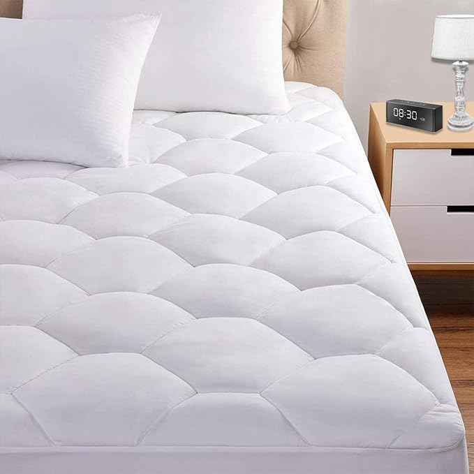 Queen Mattress Pad, 8-21" Deep Pocket Protector Ultra Soft Quilted Fitted by Favorland