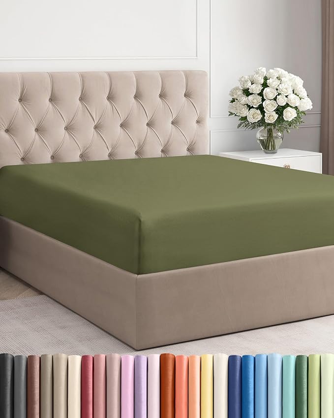 Queen Fitted Bed Sheet by CGKUnlimited