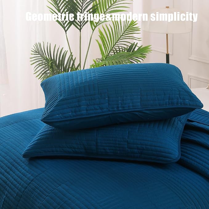 Whale Flotilla Ultra Soft Queen Quilt Bedding Set, Lightweight Microfiber Blue - Image 6