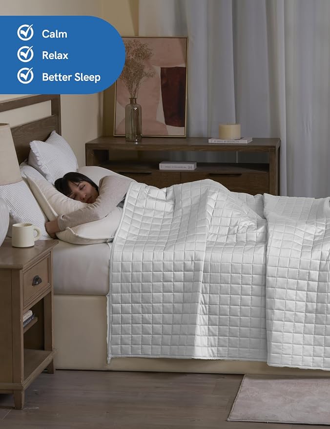 YnM Exclusive Cooling Weighted Blanket, Smallest Compartments - Image 3