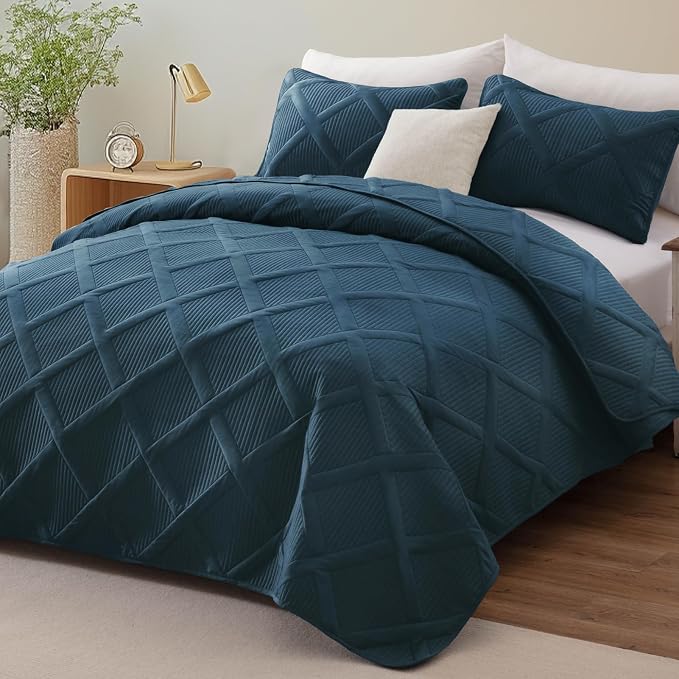 Exclusivo Mezcla Oversized King Quilt Set- Navy Blue Cal King Quilts Bedding Set - Image 2