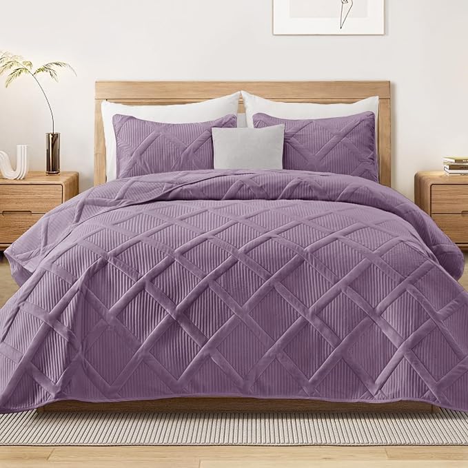 Exclusivo Mezcla Quilt Set Oversized King Size, 3 Pieces Dusty Lavender Cal by ExclusivoMezcla