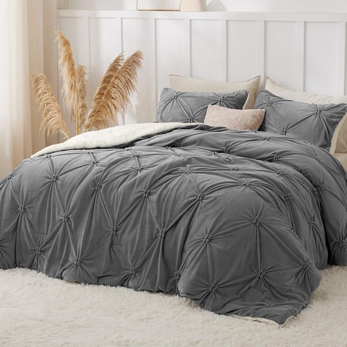 BEDELITE Pintuck Fluffy King Size Comforter Set - Image 3