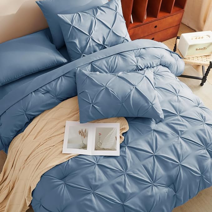 HIMEET Pintuck Bed in a Bag, 7 Pieces Oversized Queen Comforter Set Grayish Blue - Image 4