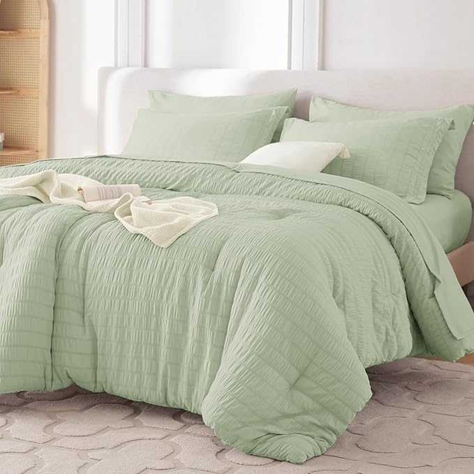 MUXHOMO 7 Pieces California King Comforter Set, Seersucker Bed in a Bag Cal by MUXHOMO