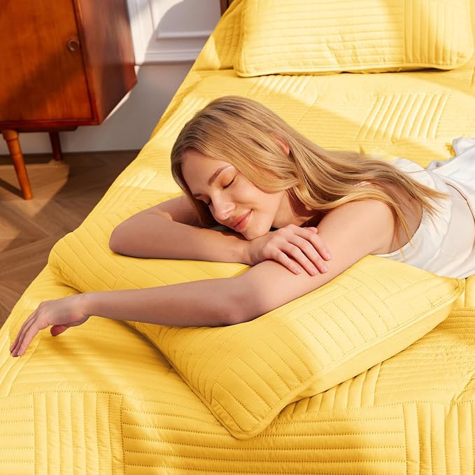 Whale Flotilla Ultra Soft Twin Quilt Bedding Set, Lightweight Microfiber Yellow - Image 4