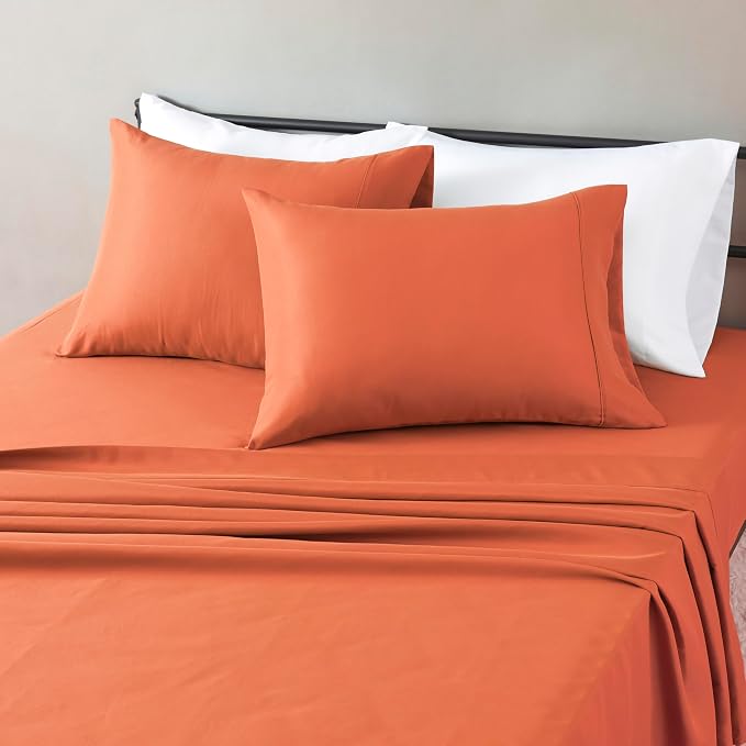 Amazon Basics Lightweight Breathable Microfiber 4-Piece Bed Sheet Set by AmazonBasics