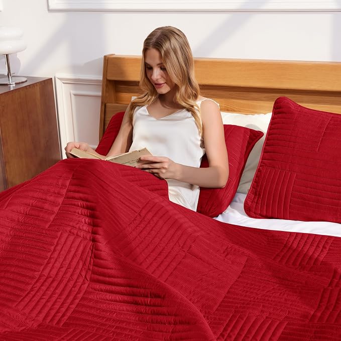 Whale Flotilla Ultra Soft Twin Quilt Bedding Set, Lightweight Microfiber Red - Image 4