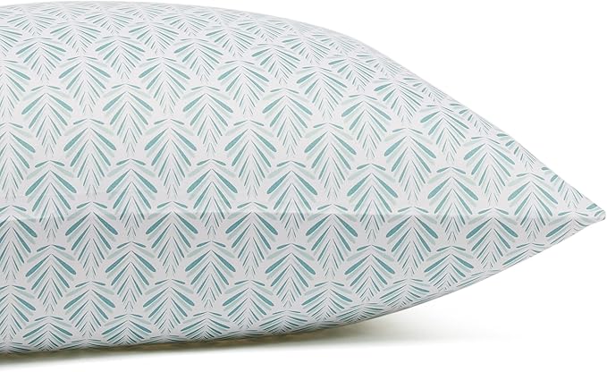 Amazon Basics Lightweight Breathable Wrinkle Resistant Microfiber 4-Piece Bed - Image 5