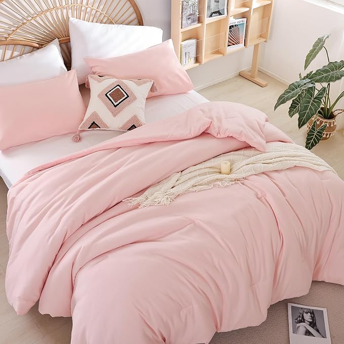 weigelia Super-Soft Micorfiber Comforter Set by WEIGELIA