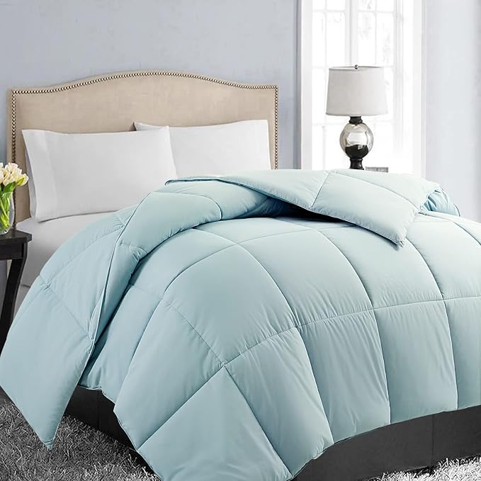 EASELAND California King Down Alternative Comforter by EASELAND