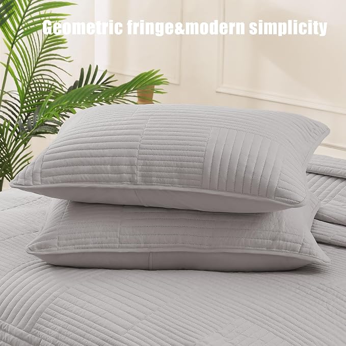 Whale Flotilla Ultra Soft King Quilt Bedding Set, Lightweight Microfiber Light - Image 6