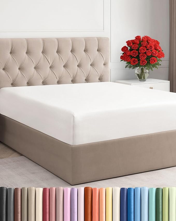 King Fitted Bed Sheet by CGKUnlimited
