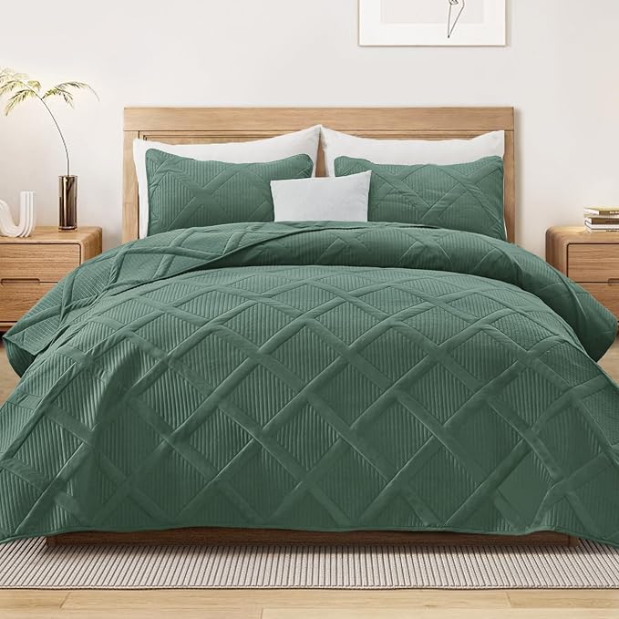 Exclusivo Mezcla Twin Size Quilt Set by ExclusivoMezcla