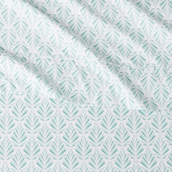 Amazon Basics Lightweight Super Soft Breathable Wrinkle-Free Microfiber 4-Piece - Image 4