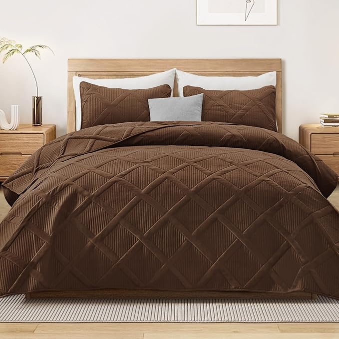 Exclusivo Mezcla Twin Size Quilt Set by ExclusivoMezcla