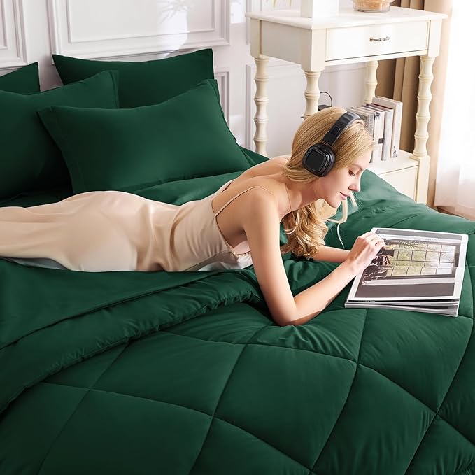 CozyLux Oversized King Comforter Set Emerald Green, 7 Pieces Bed in a Bag - Image 4