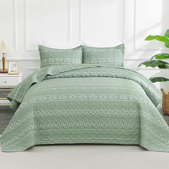 Andency Sage Green California King Quilt Set, 3 Pieces Boho Lightweight Soft by Andency