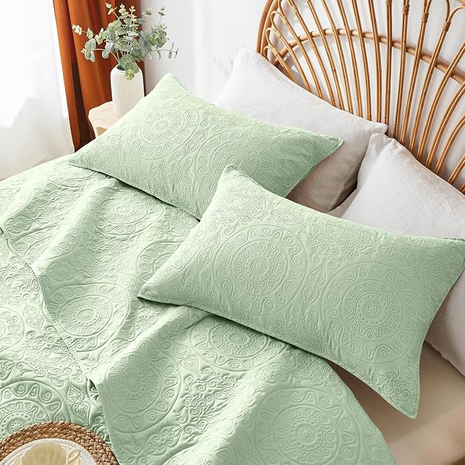 WURUIBO Light Green Quilt Set Twin Size, Embossing Microfiber Bedspreads - Image 4
