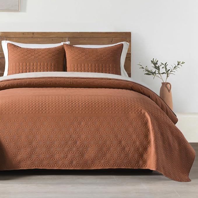 HORIMOTE HOME Burnt Orange Twin Size Quilt Set by HORIMOTEHOME