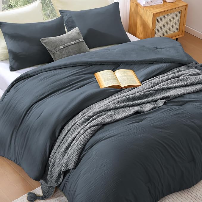 WRENSONGE Full Size Comforter Sets - Image 3