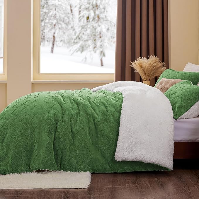 BEDELITE Fluffy King Size Comforter Set - Image 7