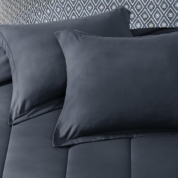 Monbix Queen Comforter Set - Image 6