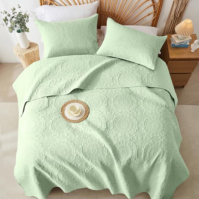 WURUIBO Light Green Quilt Set King/Cal King Size, Embossing Microfiber - Image 8