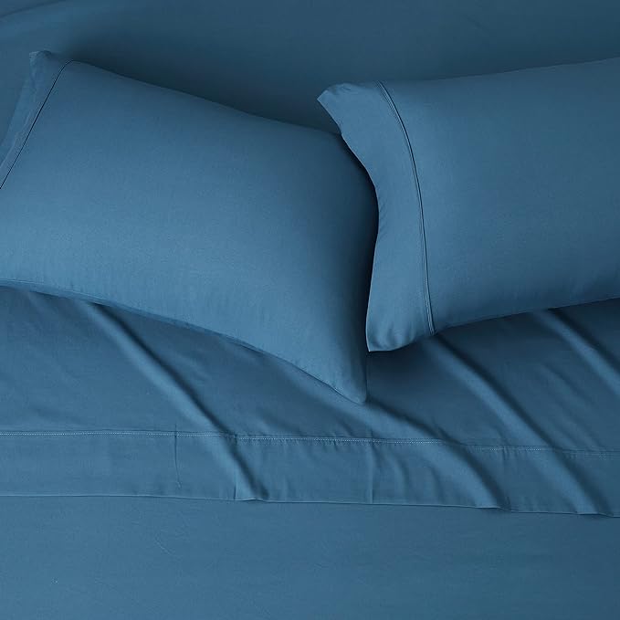 Amazon Basics Lightweight Breathable Ultra-Soft Brushed Microfiber 4-Piece Bed - Image 3