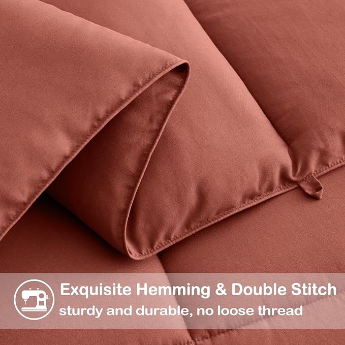 EASELAND Oversized Queen Down Alternative Comforter - Image 5