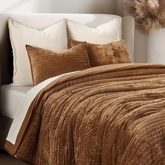 EVERGRACE Velvet Quilt Set King Size, Luxurious Soft Striped Channel Bedding Set - Image 4