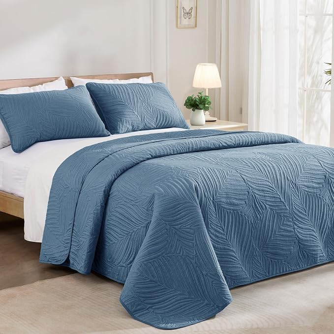 Exclusivo Mezcla King Size Quilt Bedding Set, Lightweight Bluish Grey Quilts - Image 2