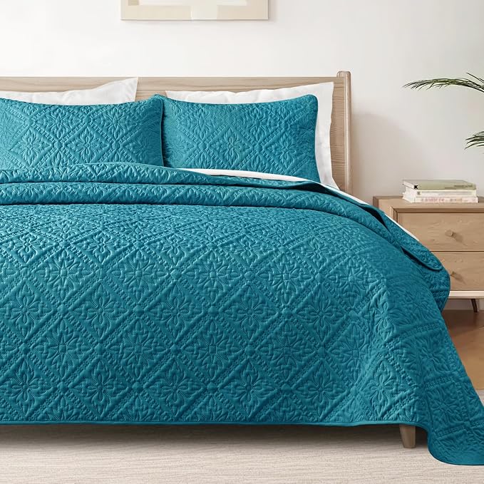 Exclusivo Mezcla Queen Quilt Bedding Set, Lightweight Soft Bedspreads Coverlets by ExclusivoMezcla