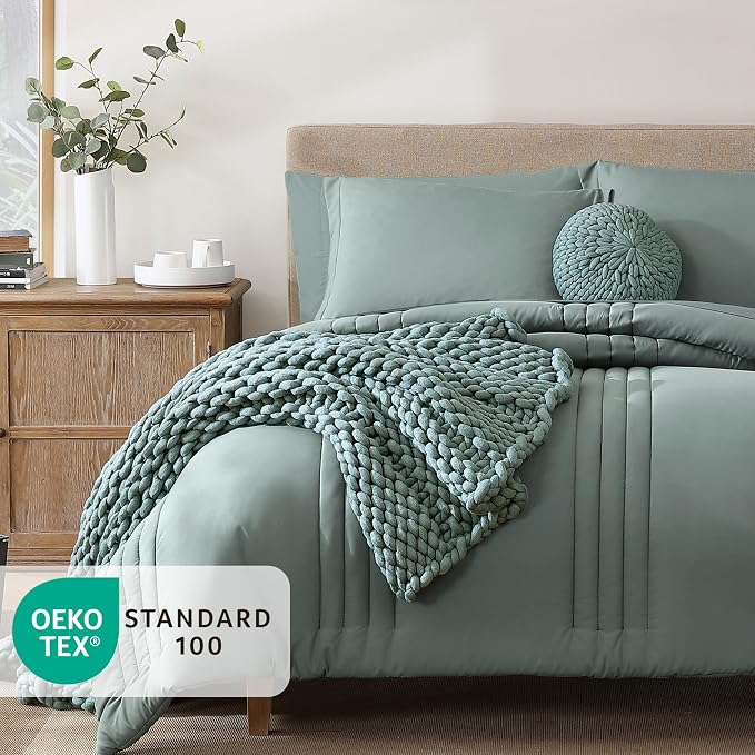 Monbix Oversized Queen Comforter Set - Image 3