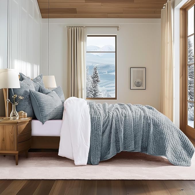 EVERGRACE Velvet Quilt Set Queen Size, Luxurious Soft Striped Channel Bedding - Image 2