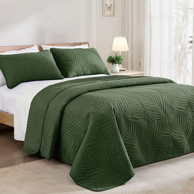Exclusivo Mezcla Queen Quilt Bedding Set, Lightweight Olive Green Quilts Queen - Image 2