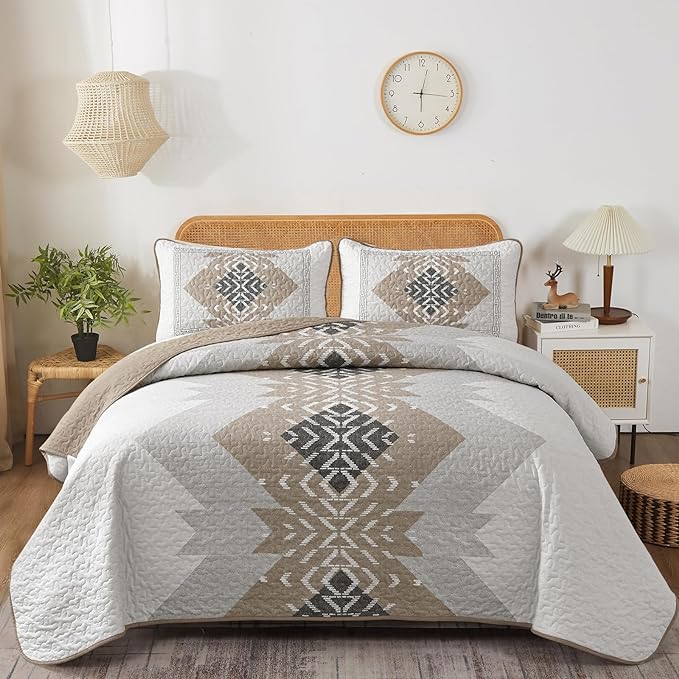 Dintszyayue Boho Quilt California King Size, 3 Piece Aztec Texture Bedspread by Dintszyayue