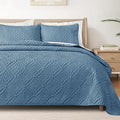 Exclusivo Mezcla Queen Quilt Bedding Set, Lightweight Soft Bedspreads Coverlets by ExclusivoMezcla