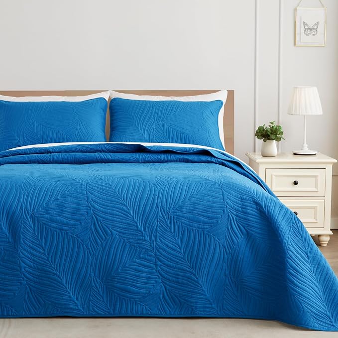 Exclusivo Mezcla Twin Quilt Bedding Set, Lightweight Royal Blue Quilts Twin Size by ExclusivoMezcla
