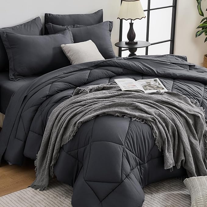HEVUMYI King Comforter Set by HEVUMYI