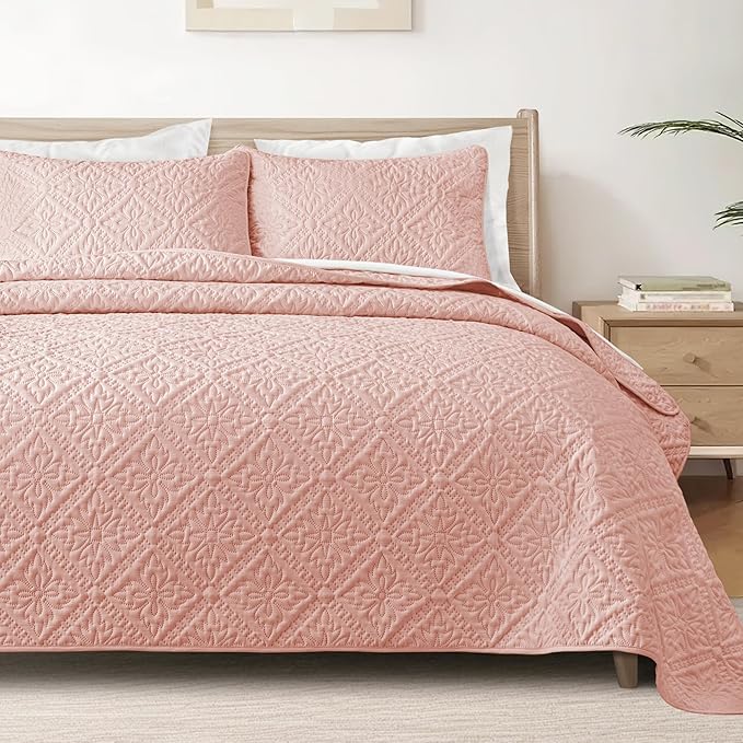 Exclusivo Mezcla King Quilt Bedding Set, Lightweight Soft Bedspreads Coverlets by ExclusivoMezcla