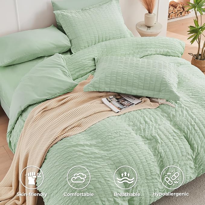 HYMOKEGE Light Green Duvet Cover Queen Size, Ultra Soft 3-Piece Seersucker - Image 2