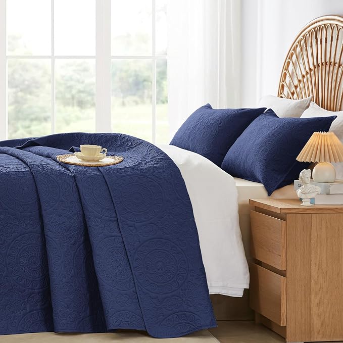 WURUIBO Navy Blue Quilt Set Twin Size, Embossing Microfiber Bedspreads - Image 3