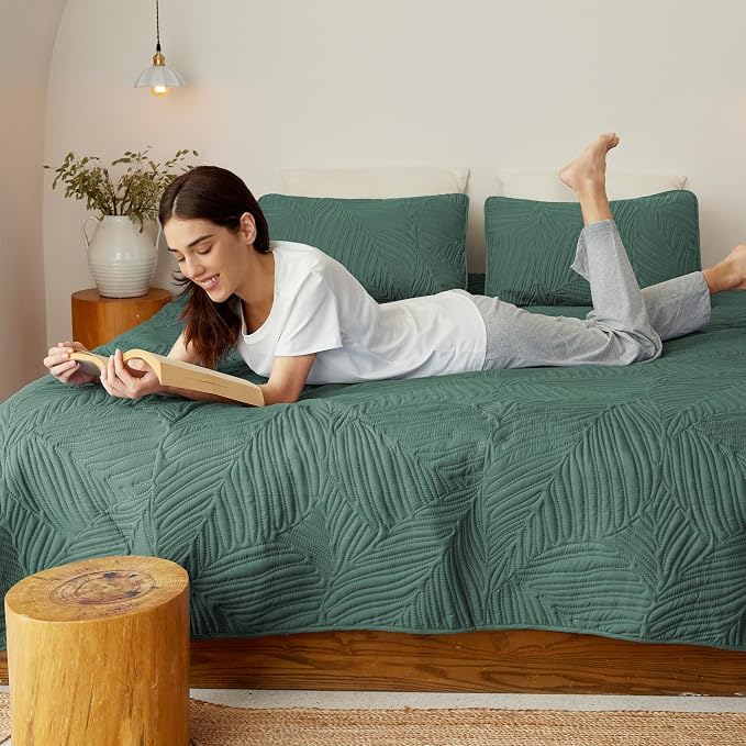 Exclusivo Mezcla King Size Quilt Bedding Set, Lightweight Green Quilts King Size - Image 4