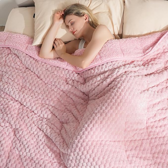 Super Fuzzy Soft Fleece Sherpa Weighted Blanket 15 lbs - Image 9