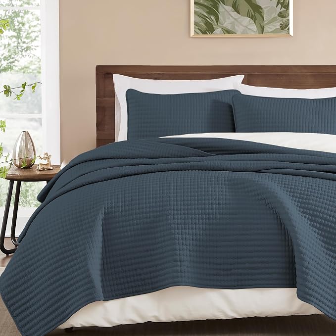 WRENSONGE King Size Quilt-3 Pieces Lightweight Navy Blue Bedspreads King Quilt by WRENSONGE