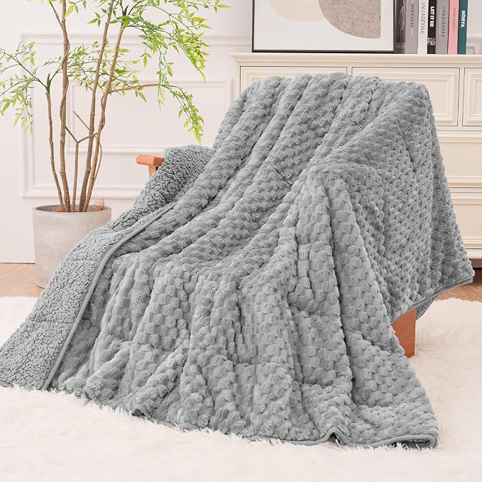 Super Fuzzy Soft Fleece Sherpa Weighted Blanket 15 lbs by EazfyPro