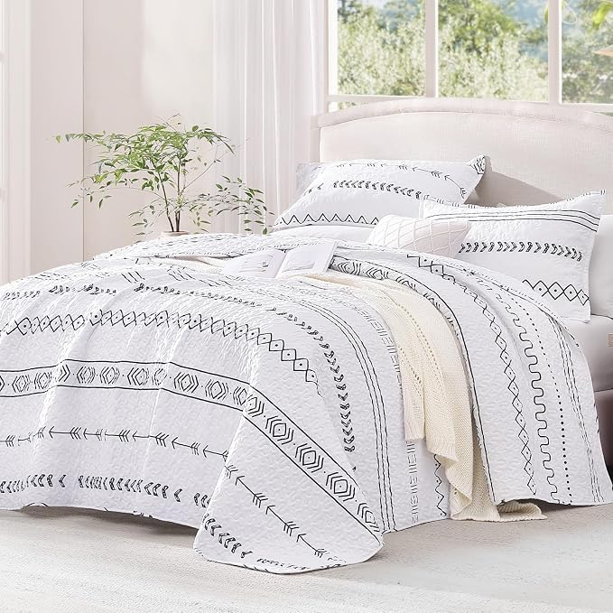 Andency White Oversized Super King Quilt Set, 3 Pieces Boho Lightweight Soft - Image 2