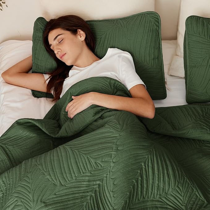 Exclusivo Mezcla California King Quilt Bedding Set, Lightweight Olive Green - Image 5