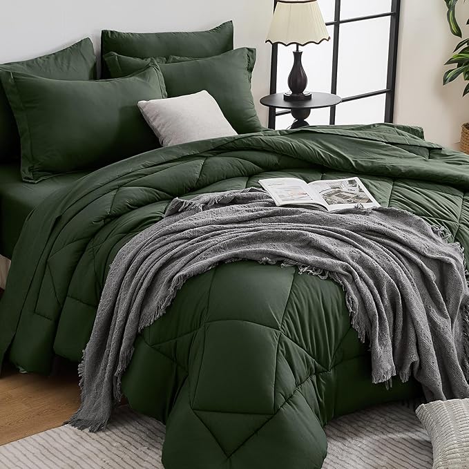 HEVUMYI Army Green Twin-XL Comforter Set by HEVUMYI